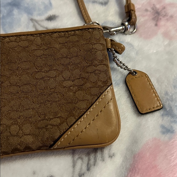 Coach Leatherware Est. 1941 Zip Signature Pouch Wallet preowned - Picture 8 of 16